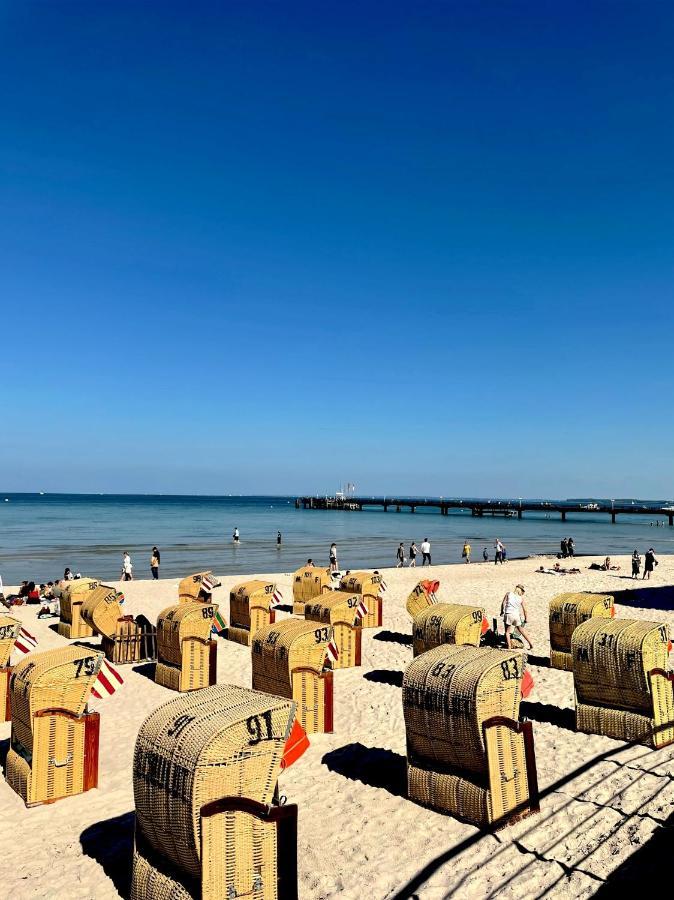 Moderne 3-Zi-Wohnung Mit Meerblick Direkt Am Strand شاربوتس المظهر الخارجي الصورة