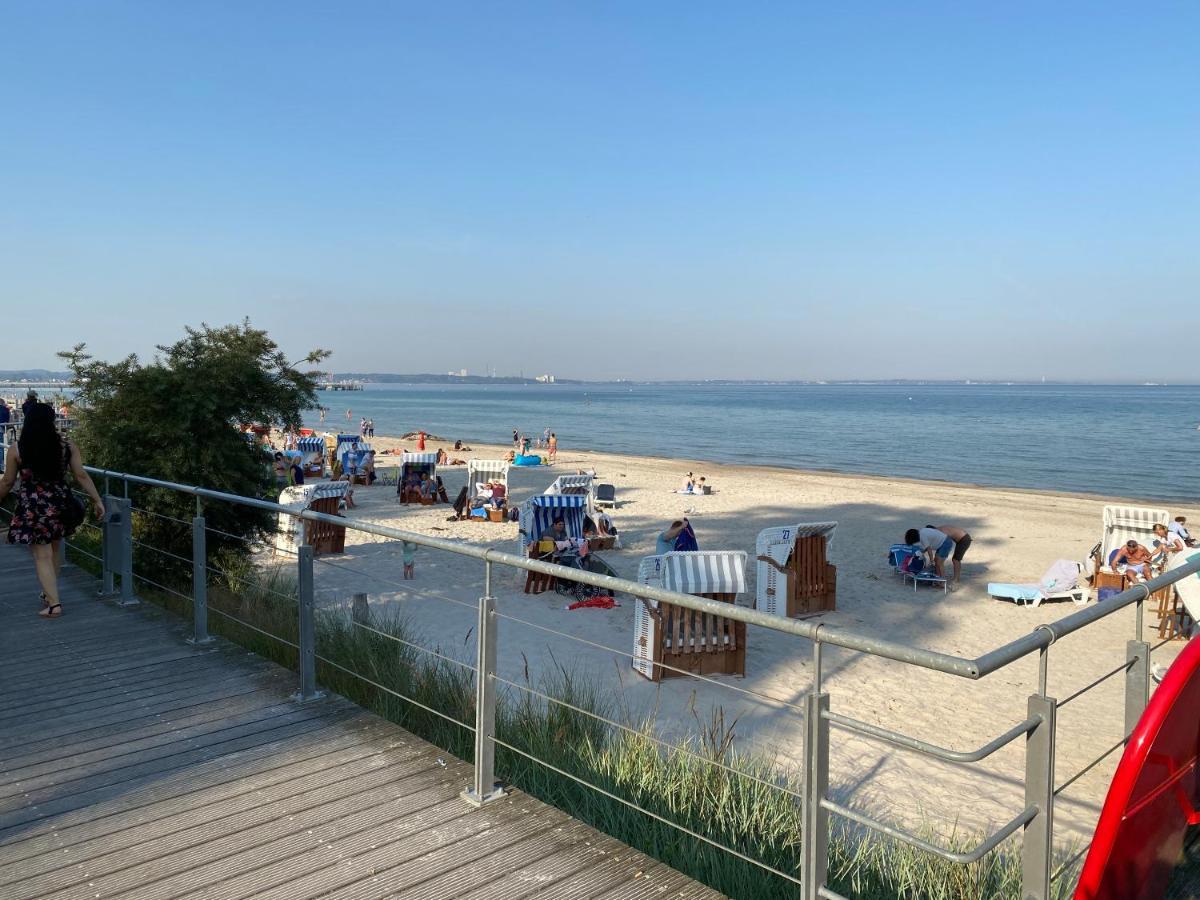 Moderne 3-Zi-Wohnung Mit Meerblick Direkt Am Strand شاربوتس المظهر الخارجي الصورة